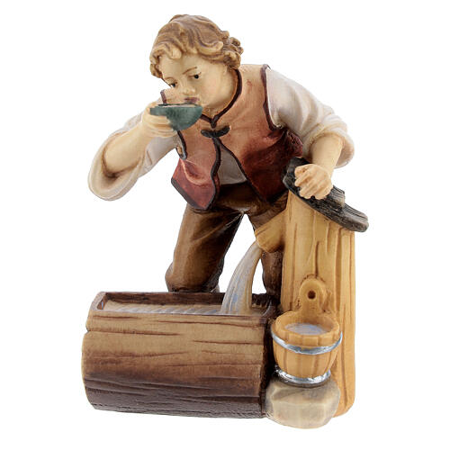 Boy at the fountain in painted wood, Kostner Nativity scene 12 cm 1