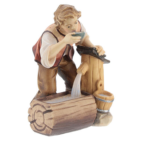 Boy at the fountain in painted wood, Kostner Nativity scene 12 cm 3