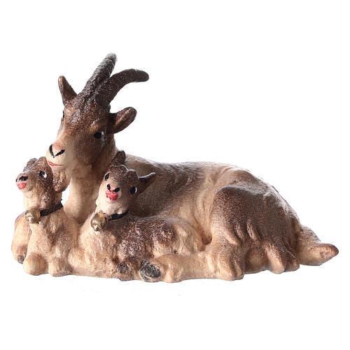 Chèvre couchée avec 2 chevreaux bois peint crèche Kostner 12 cm 1