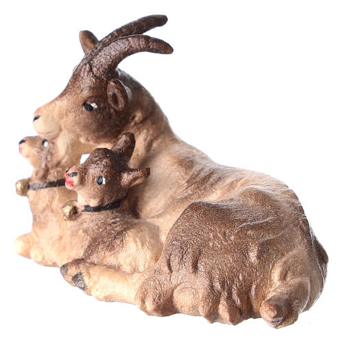 Chèvre couchée avec 2 chevreaux bois peint crèche Kostner 12 cm 3