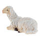 Owca leżąca głowa w lewo drewno malowane szopka Kostner 12 cm s2