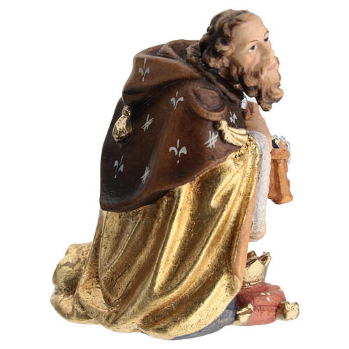 Kneeling king in painted wood for 11 cm Rainell Nativity scene, Val Gardena 3