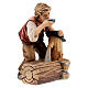 Kind beim Brunnen Grödnertal Holz für Krippe Rainell 11cm s3