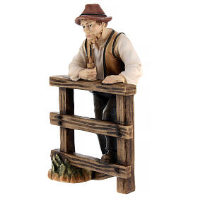 Man with fence in painted wood for 11 cm Rainell Nativity scene, Val Gardena