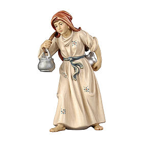 Mujer con jarra de madera pintada belén Rainell 11 cm Val Gardena