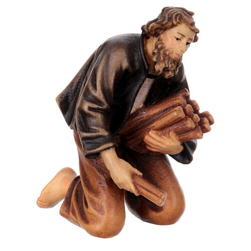 Shepherd kneeling near fire 9 cm, nativity Rainell, in painted wood 3