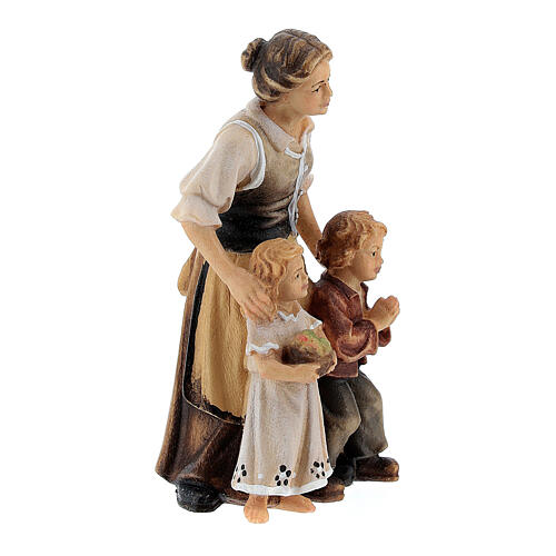 Pastora con niños madera pintada belén Rainell 9 cm Val Gardena 3