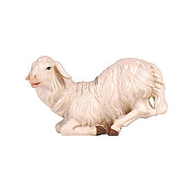 Mouton agenouillé bois peint crèche Rainell Val Gardena 9 cm