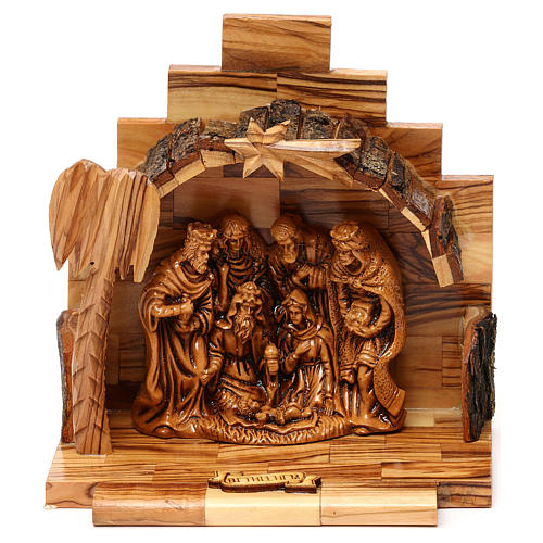 Nativity scene in plaster with stable in Bethlehem olive wood 15x15x10 cm 1