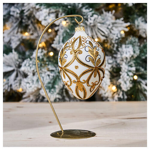 White drop shaped Christmas ball in blown glass with glitter design 2