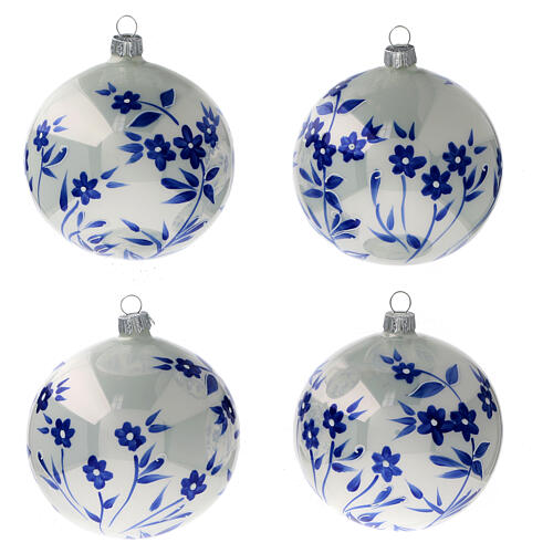 Boule Noël blanche fleurs bleues stylisées verre soufflé 100 mm 4 pcs 1