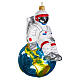 Astronauta seduto sulla terra addobbo vetro soffiato albero Natale s4