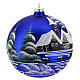 Boule de Noël verre 150 mm village sur fond bleu s4