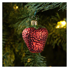 Red strawberries Christmas tree blown glass decoration