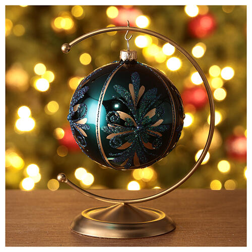 Christmas ball of glossy green blown glass, glittery and golden flowers, 100 mm 2
