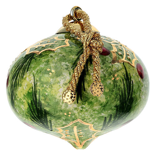 Bombka na choinkę, Dellarte Ceramiche, zielone tło z ostrokrzewem, ręcznie zdobiona, 8 cm 3