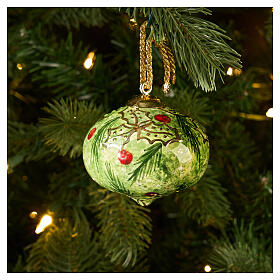 Esfera para árvore de Natal Dellarte Ceramiche fundo verde com azevinho decorado à mão 8 cm