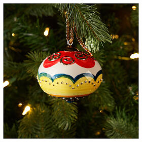 Decoro albero Natale forma cipolla Dellarte Ceramiche bianco rosso onde spirali dipinta 8 cm