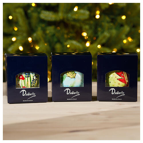 Dellarte Ceramiche Christmas ball with hand-painted colourful floral decoration on red background, 4 in 6