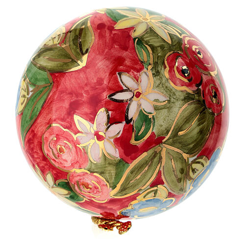 Ręcznie malowana bombka Dellarte Ceramiche, 10 cm, kolorowy motyw kwiatowy na czerwonym tle 5