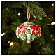 Bola Navidad Dellarte Ceramiche acebo y flor roja 8 cm forma cebolla s2