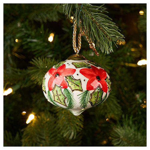 Bombka świąteczna Dellarte Ceramiche, ostrokrzew i czerwony kwiat, 8 cm 2
