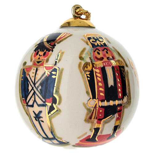 Sfera albero Natale Dell'Arte Ceramiche schiaccianoci base panna 8 cm dipinta a mano 2