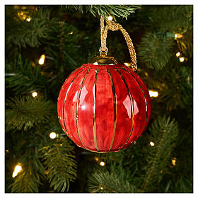 Bola de Natal Dellarte Ceramiche listrada com detalhes dourados sobre fundo vermelho 10 cm pintada à mão