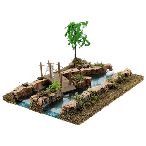 Trecho de rio com ponte e animais para presépio altura média 6-8 cm, medidas: 12x26x18 cm 6