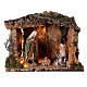Cabana madeira iluminada para presépio com figuras de altura média 16 cm; medidas: 25x30x20 cm s1