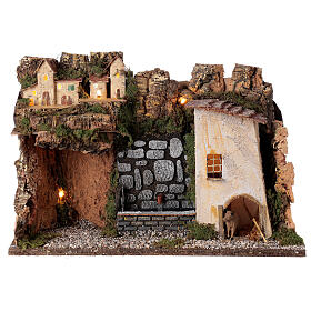 Villaggio con luci e fontana con pompa 30x45x20 per presepi 10-12 cm