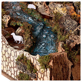 Cachoeira com rio, bomba de água e luzes para presépio com figuras de altura média 10-12 cm, medidas: 60x34x44 cm