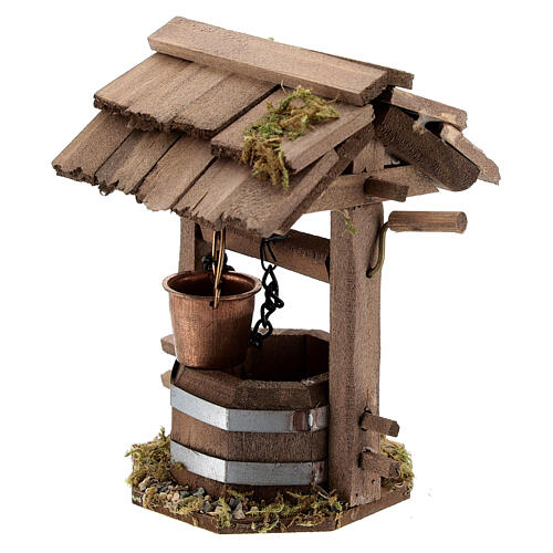 Poço miniatura com telhado madeira escura para presépio com figuras altura média 10 cm; medidas: 9x7,5x6 cm 2
