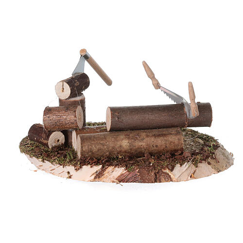 Cenário troncos com machado e serra miniatura para presépio estilo nórdico com figuras altura média 12 cm, 7x12x9 cm 4