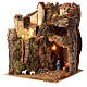 Cenário para presépio de Natal figuras altura média 6 cm, aldeia de montanha iluminada com gruta Natividade; 31x25x25 cm s2