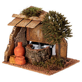 Fontanna z dzbankami i drzewem, do szopki 8 cm