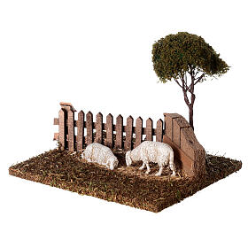 Ogrodzenie, owce i sosna nadmorska, szopka 10 cm, 15x15x15 cm