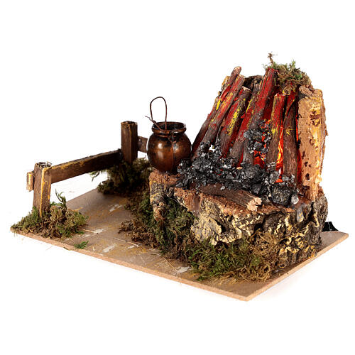 Open fire with flame effect light and cauldron for Nativity Scene with 10 cm characters 15x10x10 cm 2