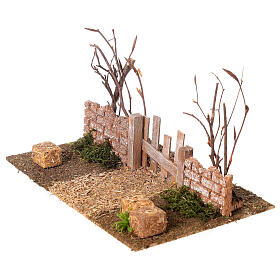Cancela con arbustos 15x25x15cm para belén de 10cm