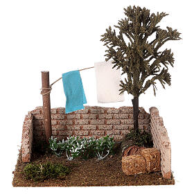 Décor jardin avec linge étendu crèche 10 cm 20x20x15 cm