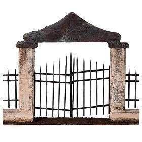 Fixed gate with columns for characters 10 cm