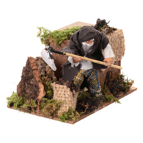 Węglarz, ruchoma scenka do szopki 8 cm, 15x15x10 cm 2