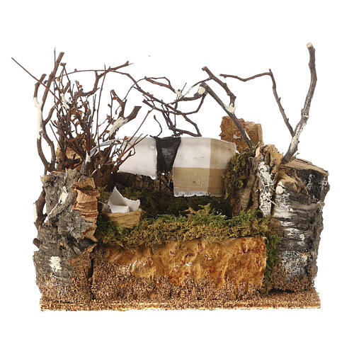 Fountain with clothes hunging, 15x25x15 cm, for 10 cm Nativity Scene 1