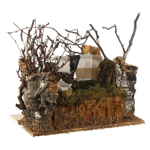 Fountain with clothes hunging, 15x25x15 cm, for 10 cm Nativity Scene 3