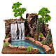 Cascada com ribeira e rochas FSC 20x25x20 cm para presépio rústico de 8 cm s1