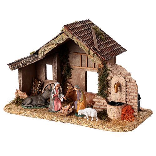 Stable with 10 cm Moranduzzo Nativity Scene and fountain 3