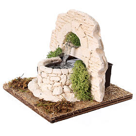 Brunnen mit Wasserfunktion aus Gips, für 10–12-cm-Krippe – 10 × 10 × 15 cm