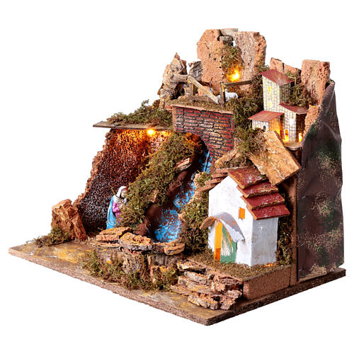 Szenerie mit Stall, Beleuchtung und Wasserfall, für 10-cm-Figuren – 35 × 45 × 30 cm 3