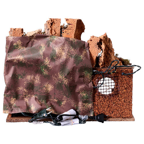 Szenerie mit Stall, Beleuchtung und Wasserfall, für 10-cm-Figuren – 35 × 45 × 30 cm 6