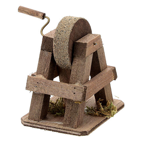Wooden grinder with pedestal for 12 cm nativity 4